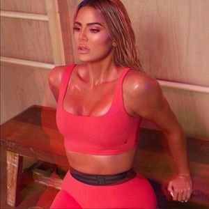 Good American True Strength Sports Bra size 6